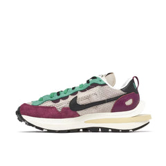 Nike X Sacai Vaporwaffle Green Red