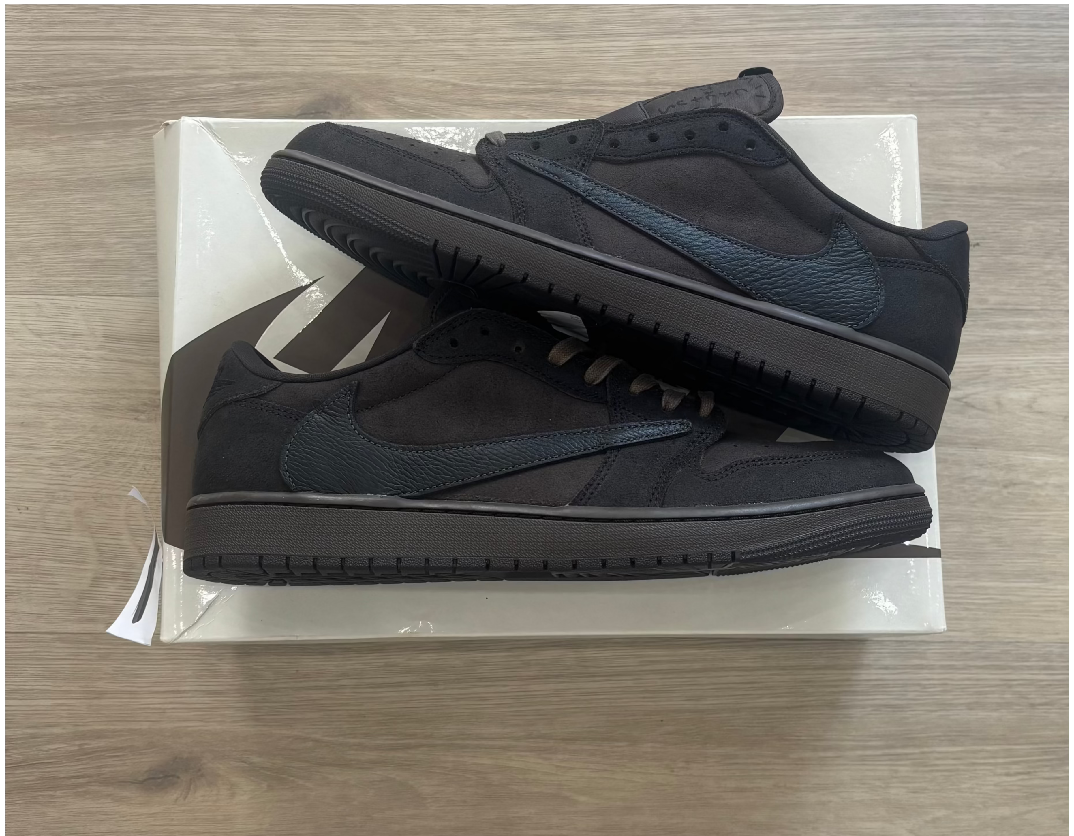 Jordan 1 X Travis Scott Velvet Brown
