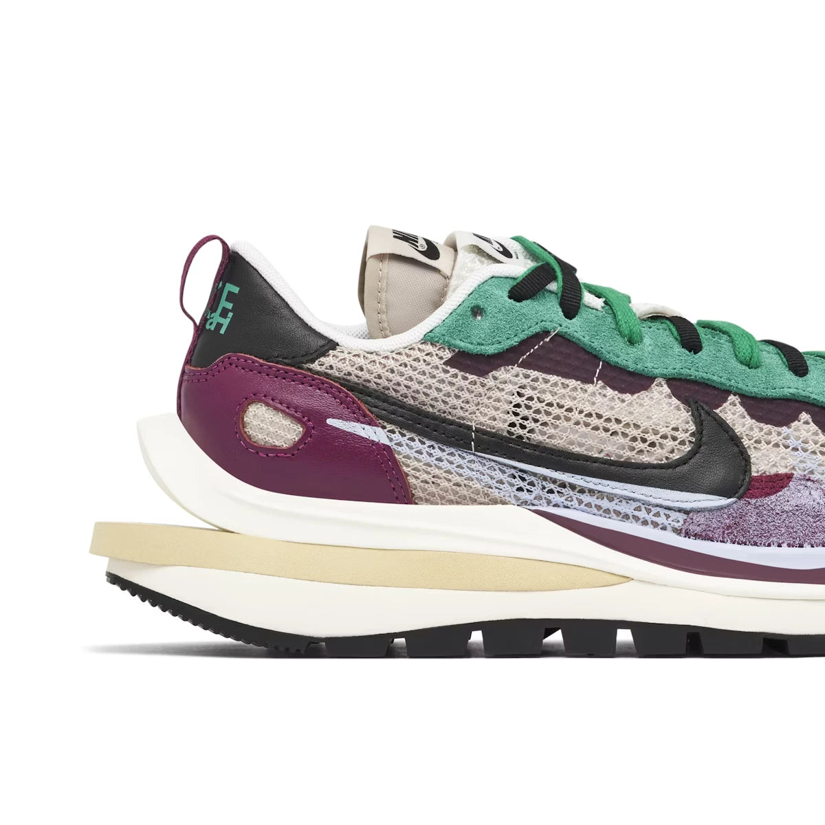 Nike X Sacai Vaporwaffle Green Red